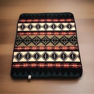 Cabin Fever Blanket Fleece Southwest Aztec Geometric Pattern Polyester